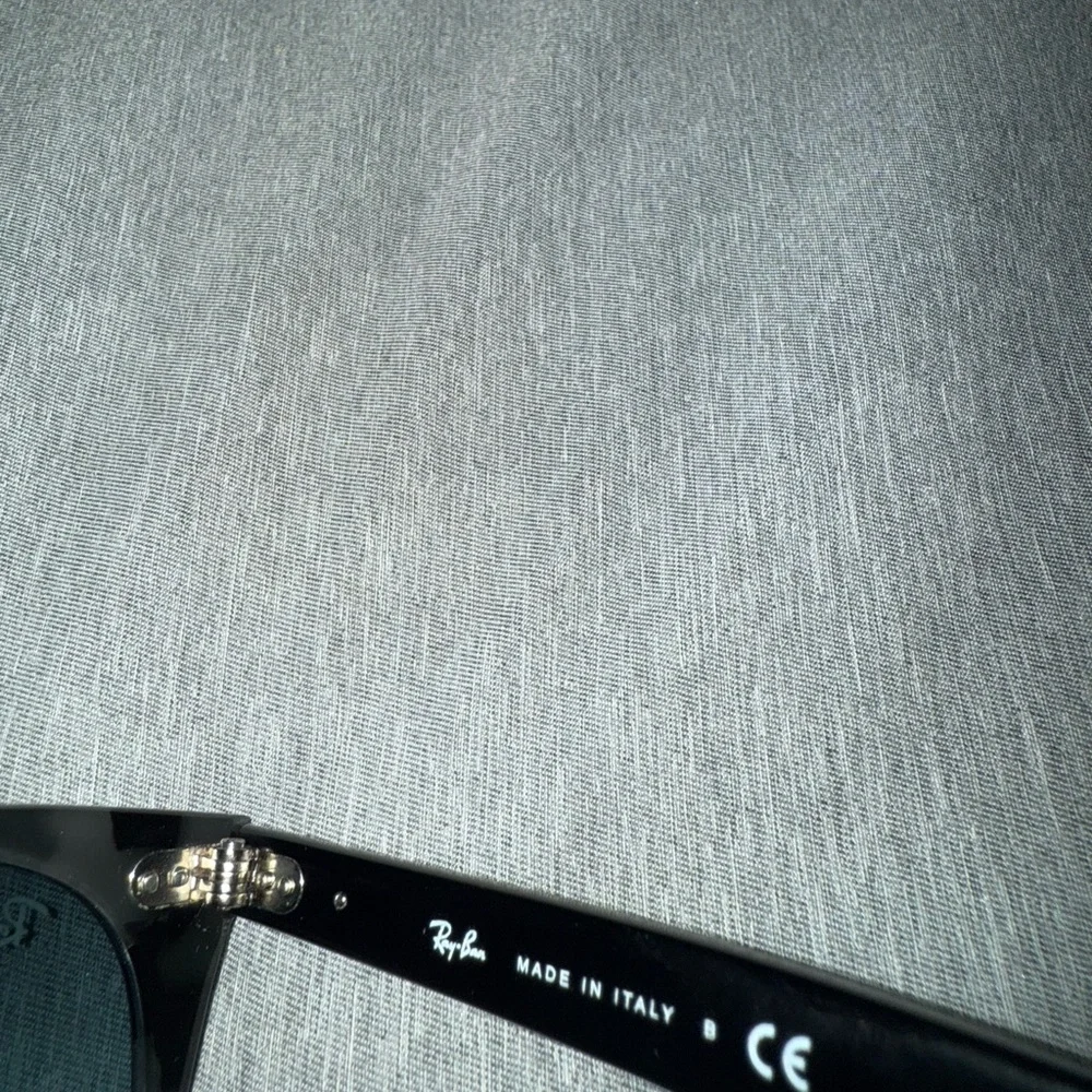 Ray Ban women’s sunglasses black and grey - Picture 6 of 7